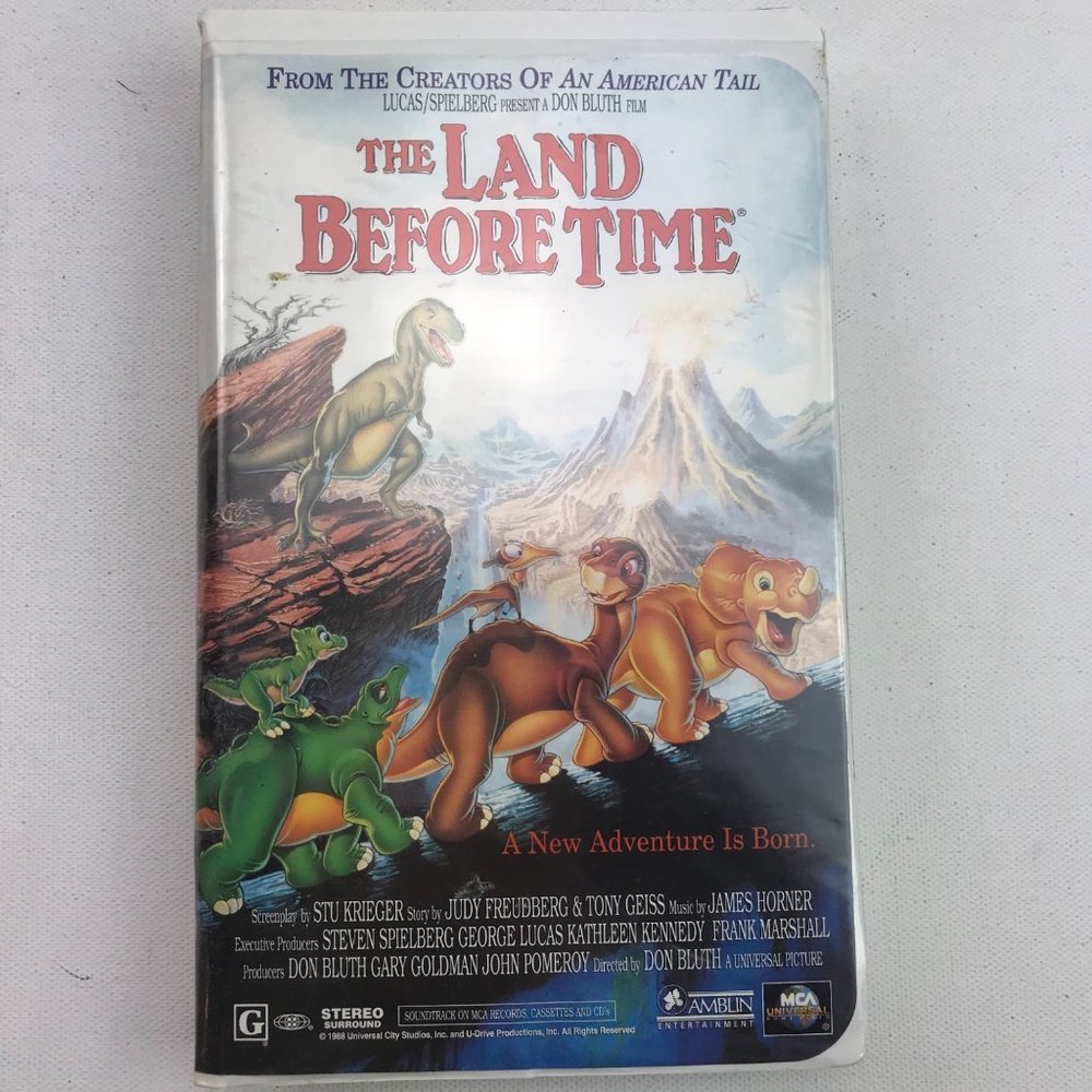 VHS The Land Before Time Clamshell Dinosaur Movie Littlefoot Ducky Spike Petrie